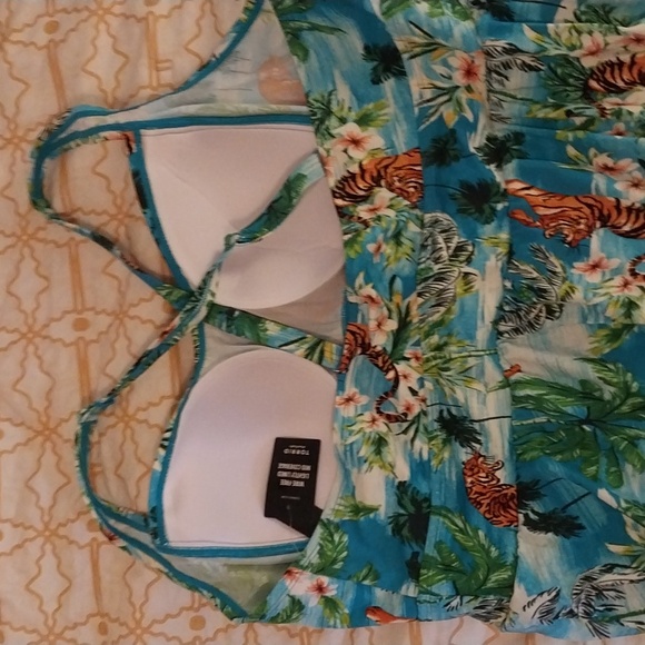 TORRID Retro Wireless Ruched Cup Swim Dress Size 3 - Picture 4 of 8